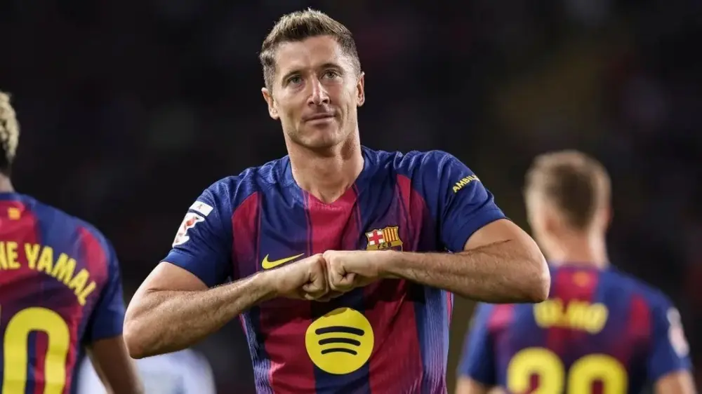 Barcelona không mua tiền đạo mới thay Lewandowski